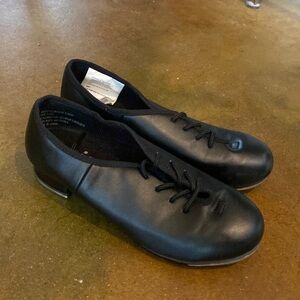 Girls dance Revolution dancewear tap shoes , only worn once!